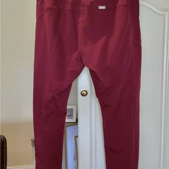 Two pair Figs Technical Collection Women's Sz XL Scrubs Pants Drawstring nurse - Picture 8 of 10